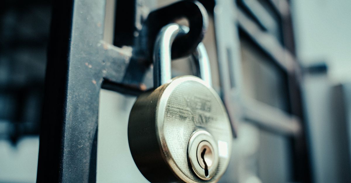 A Commercial Locksmith Checklist for New Las Vegas Businesses — Neon Key Locksmith